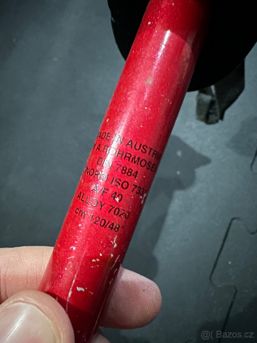 Lyže Salomon a hůlky Atomic - 5