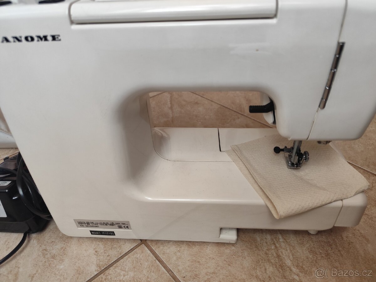 Prodám elektrický šicí stroj Janome - 5