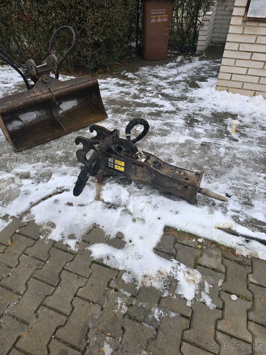 Cat 301.8 rok 2021 2060mth - 5