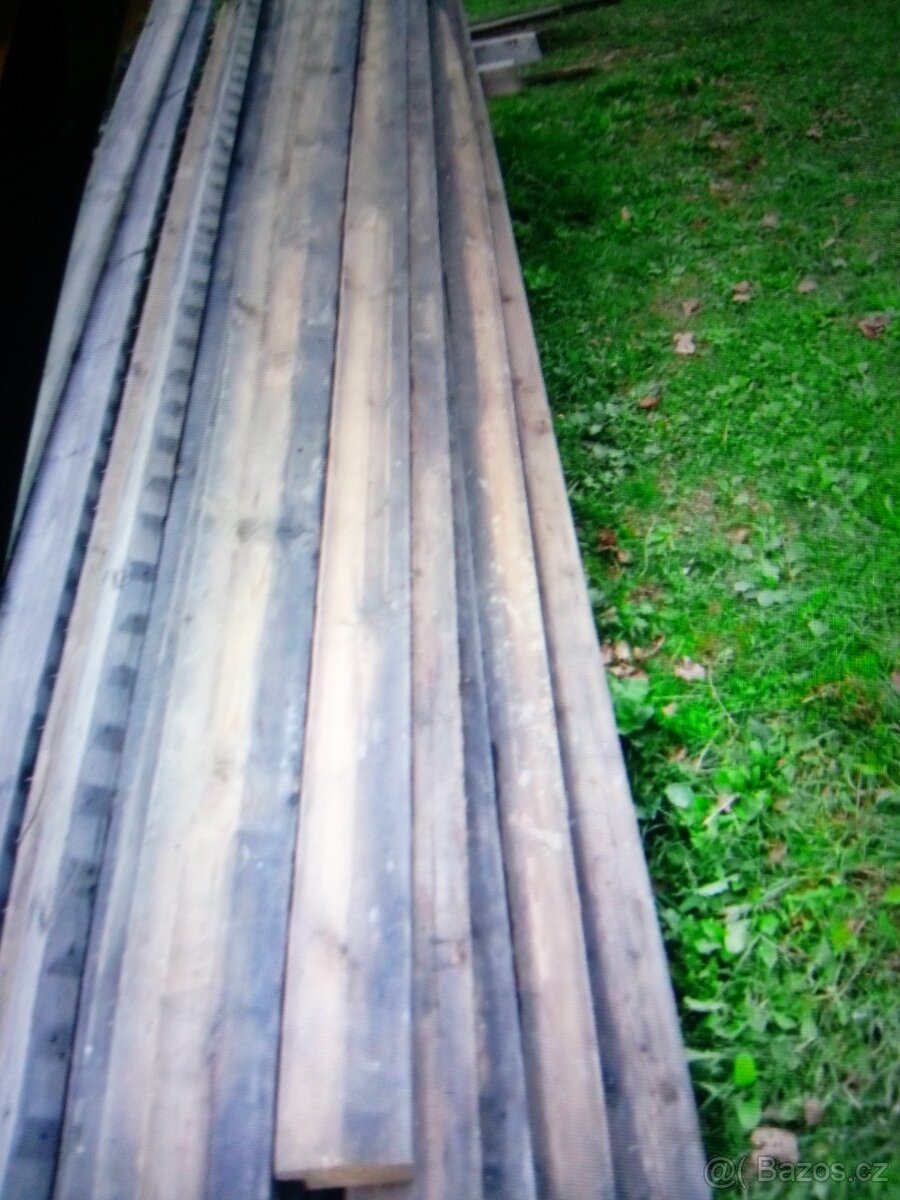 modřinove trámky, fošny,latě,desky,dřevěny rošt,plot,bouda - 5
