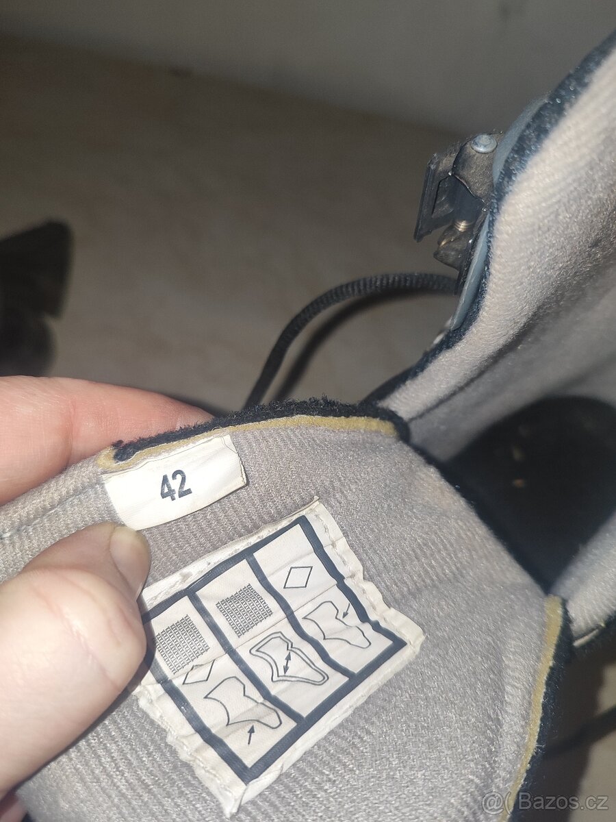 Prodám kolečkové brusle vel.42 - 5