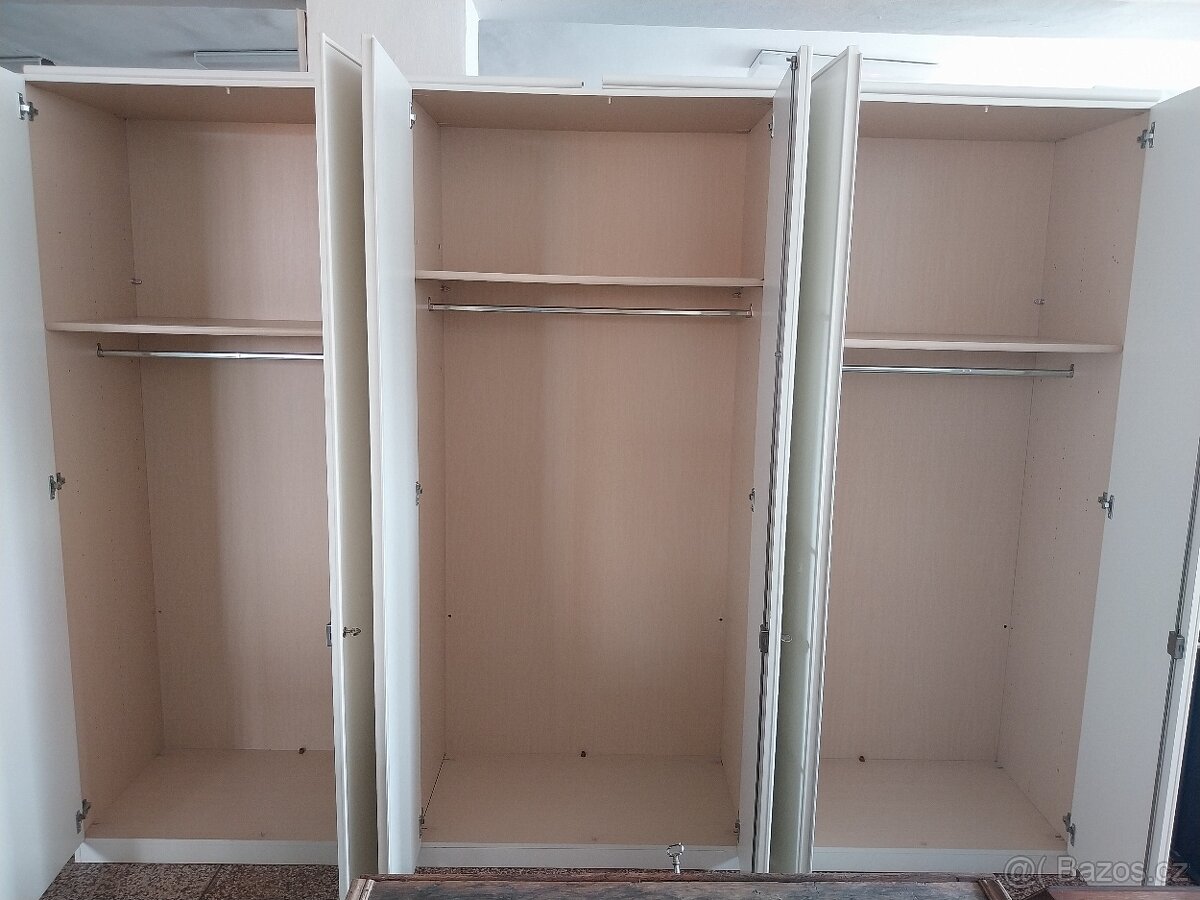 Velká bílá šatní skříň - 5