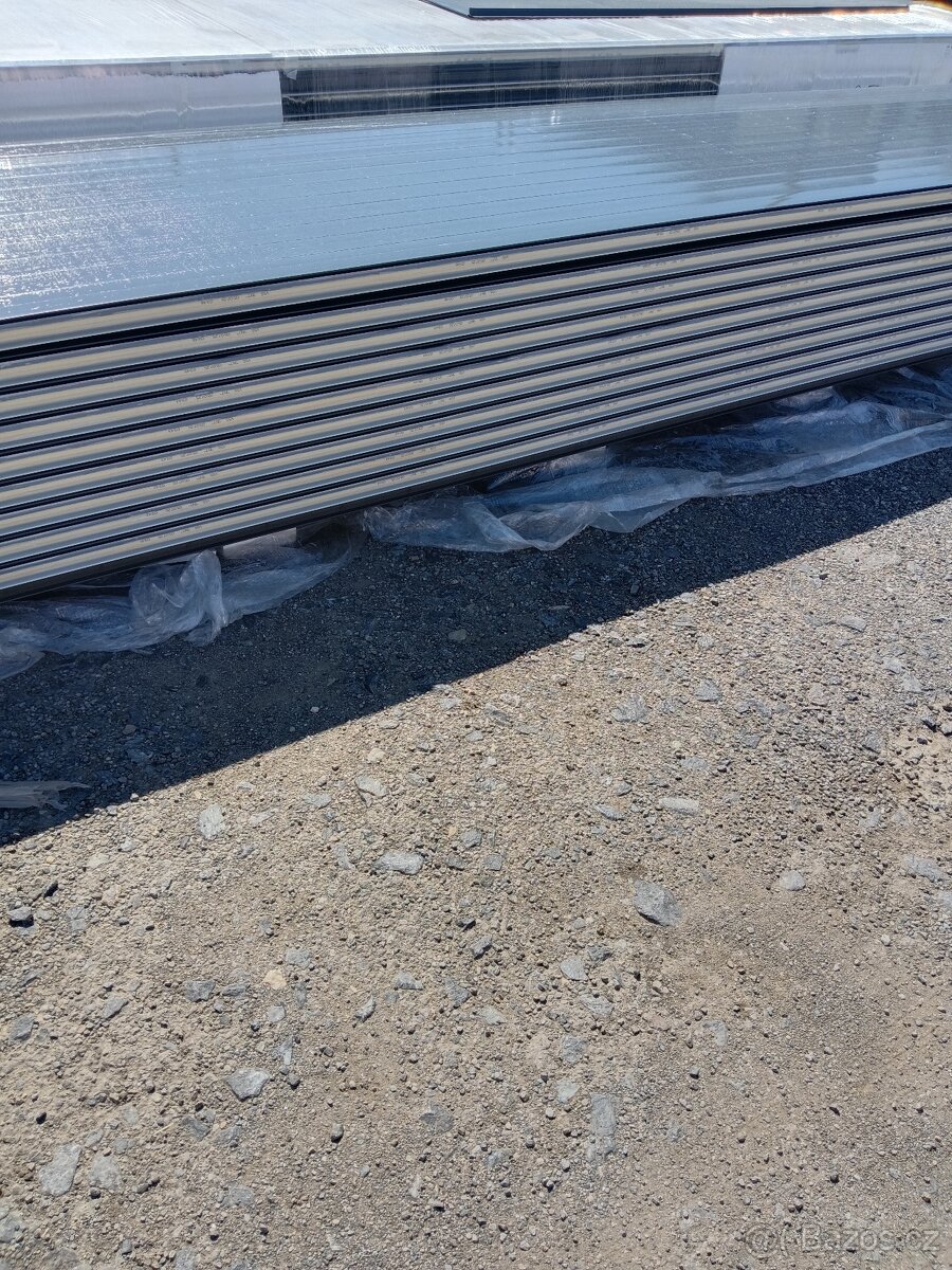 Střešní a stěnové panely RAL 7016 - 5