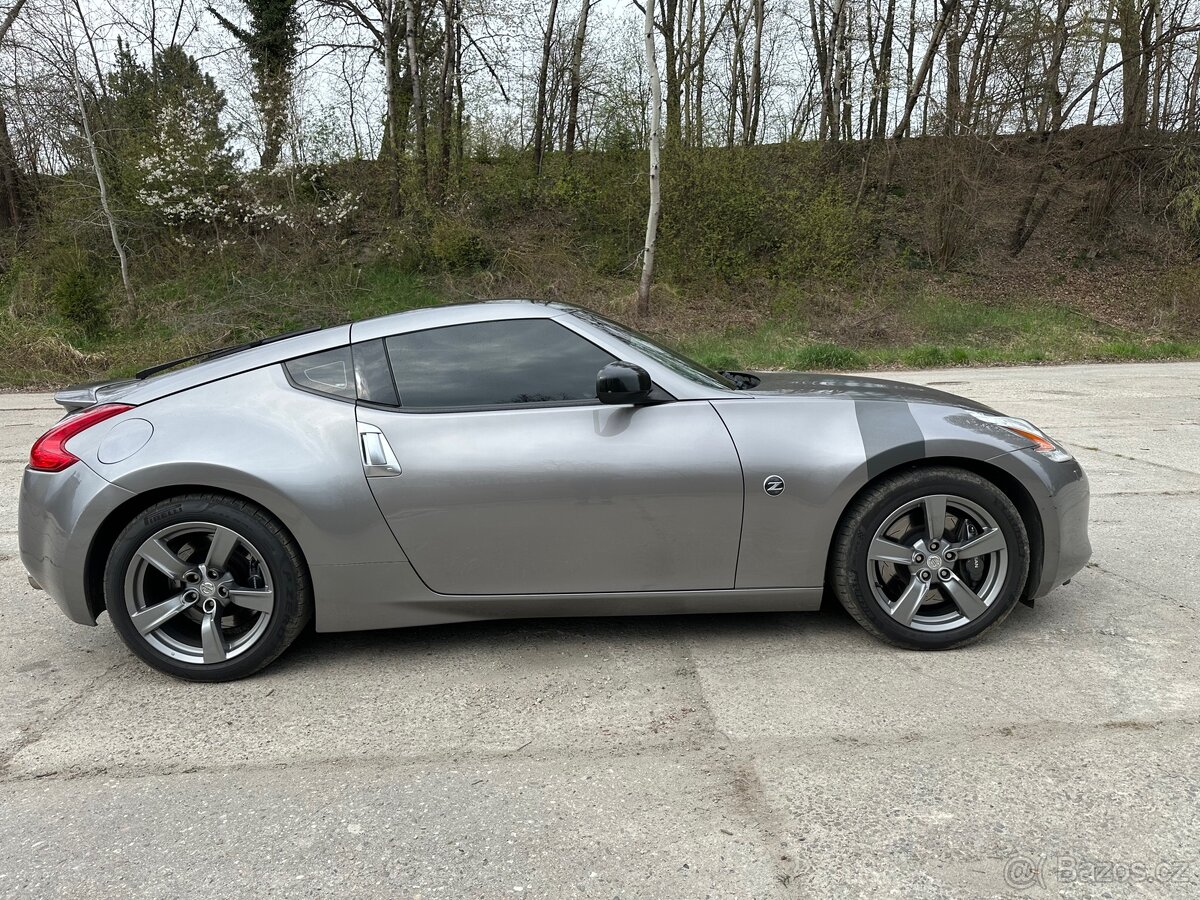 Nissan 370z - 5