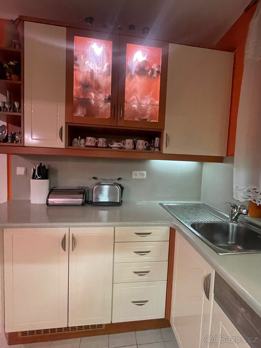 Kuchyňská linka vč. spotřebičů - 5