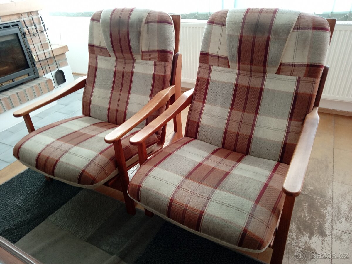 Robustní pohovka a 2 křesla - 5