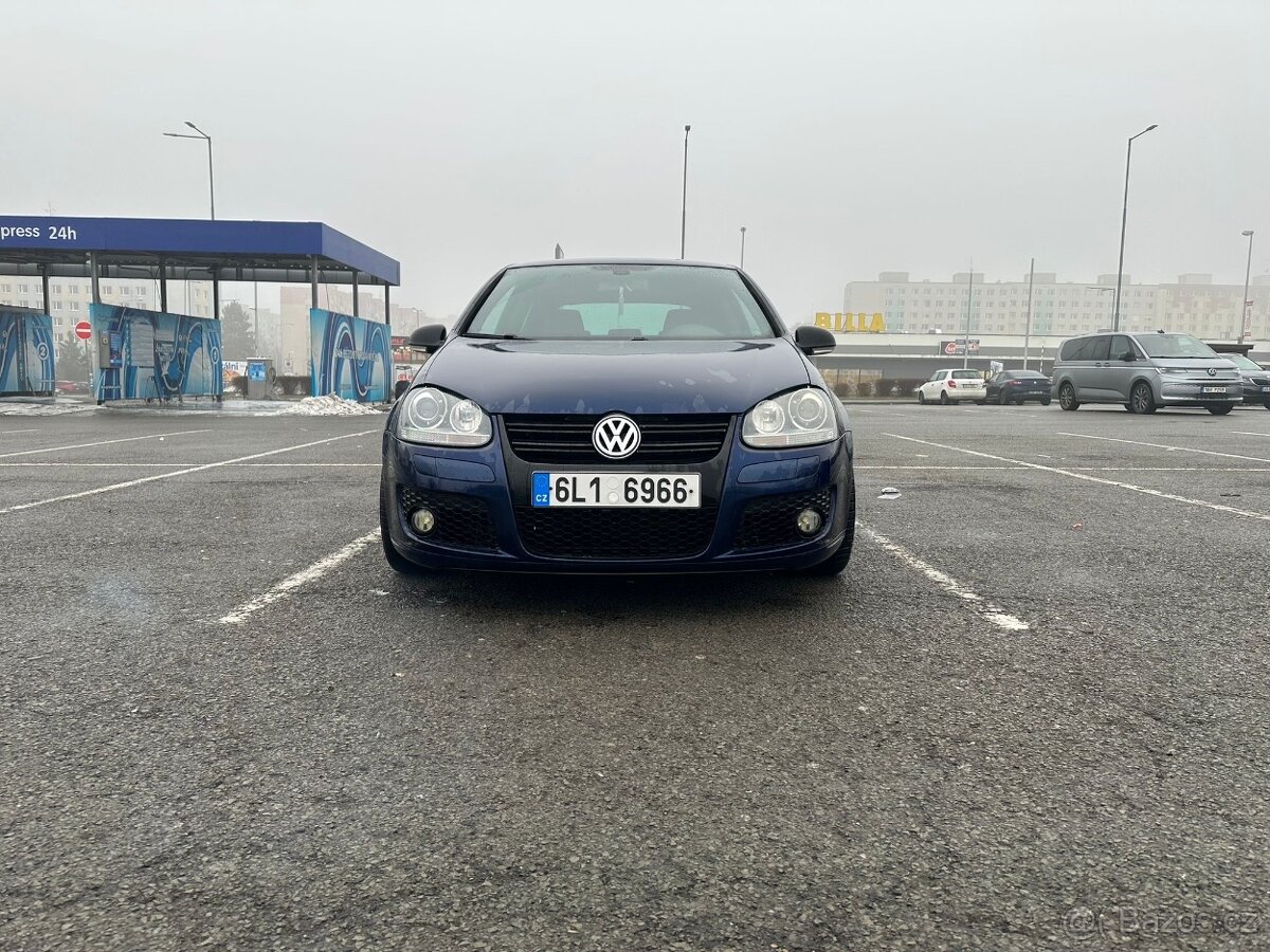 Volkswagen Golf 5 R32 look - 5
