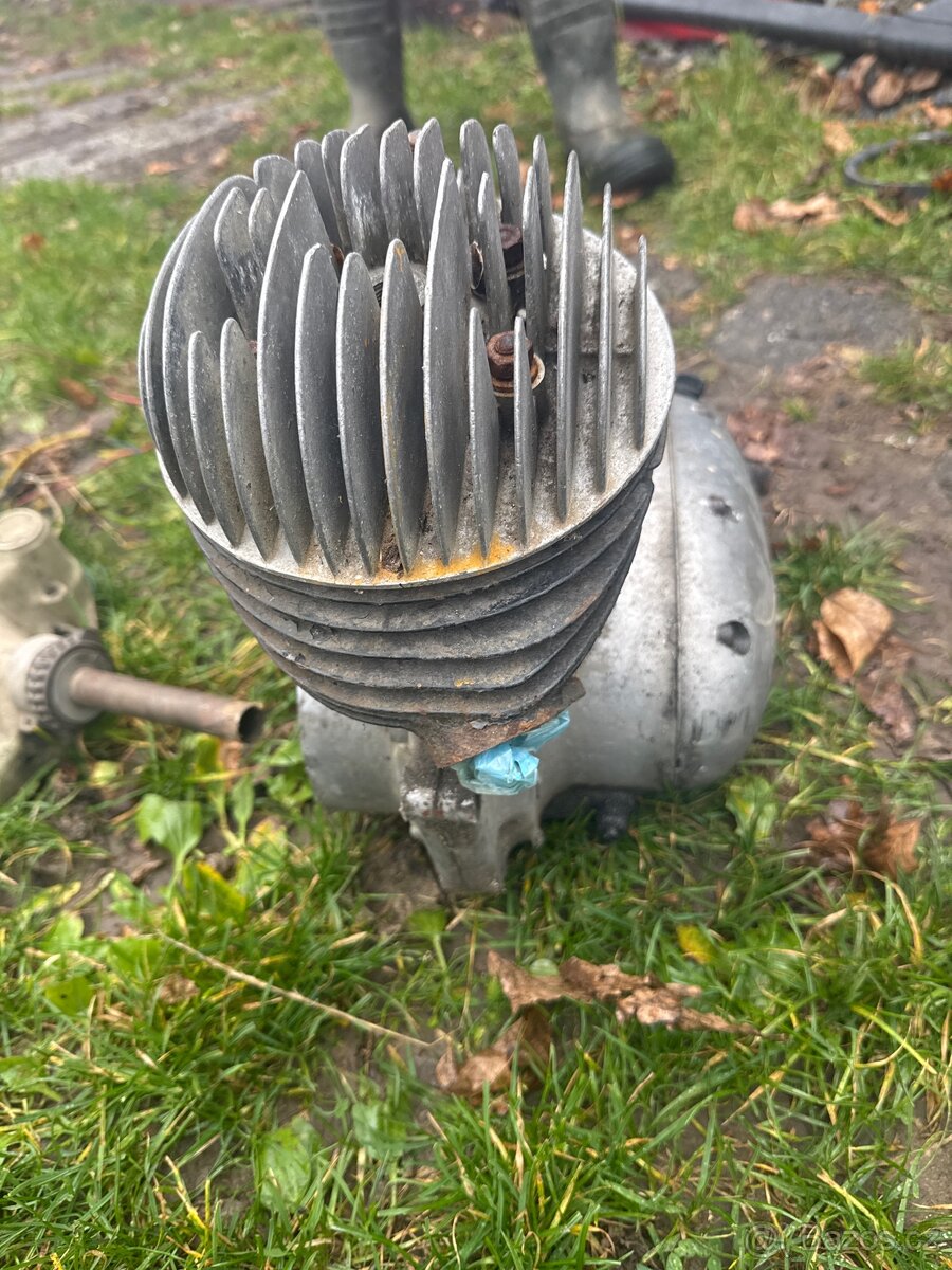 Náhradní díly na motorky - veterán - 5