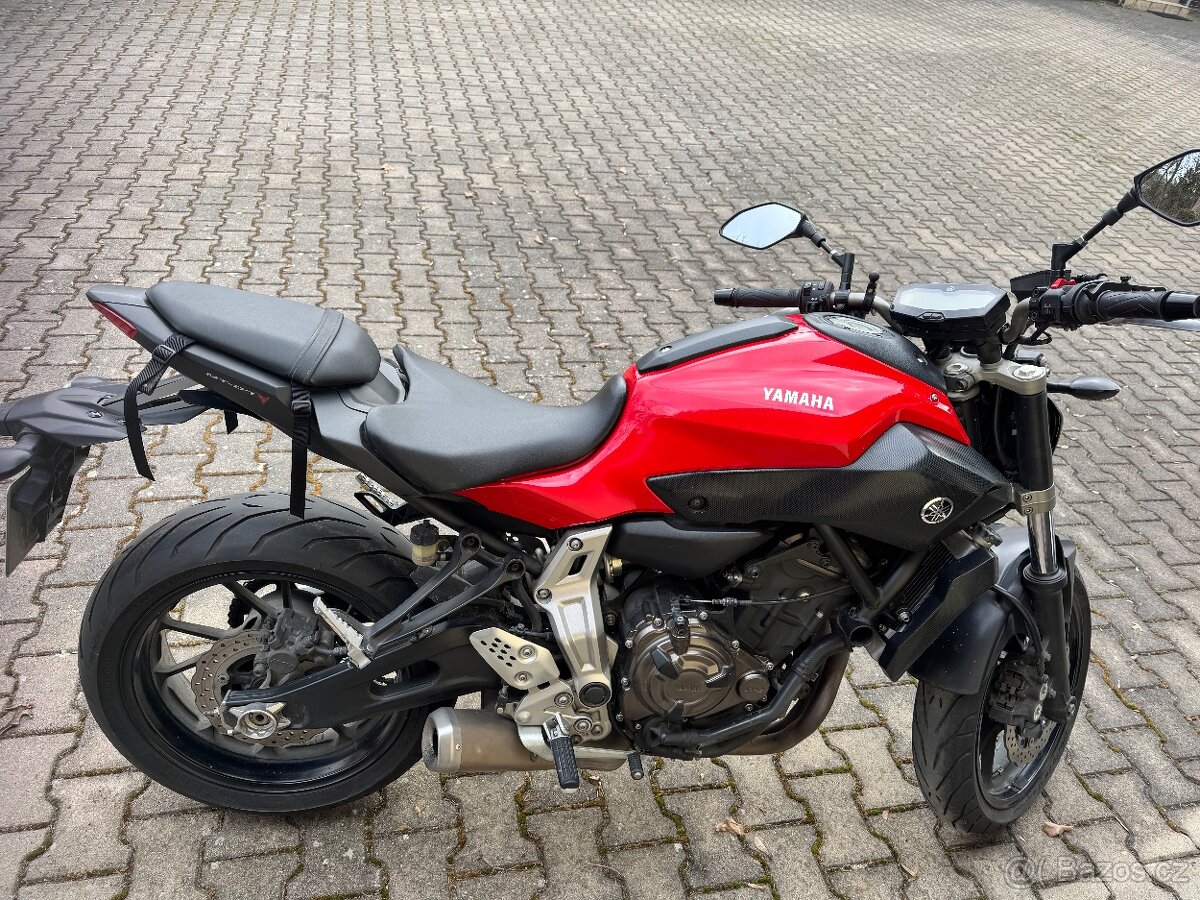 Yamaha MT-07 - 5
