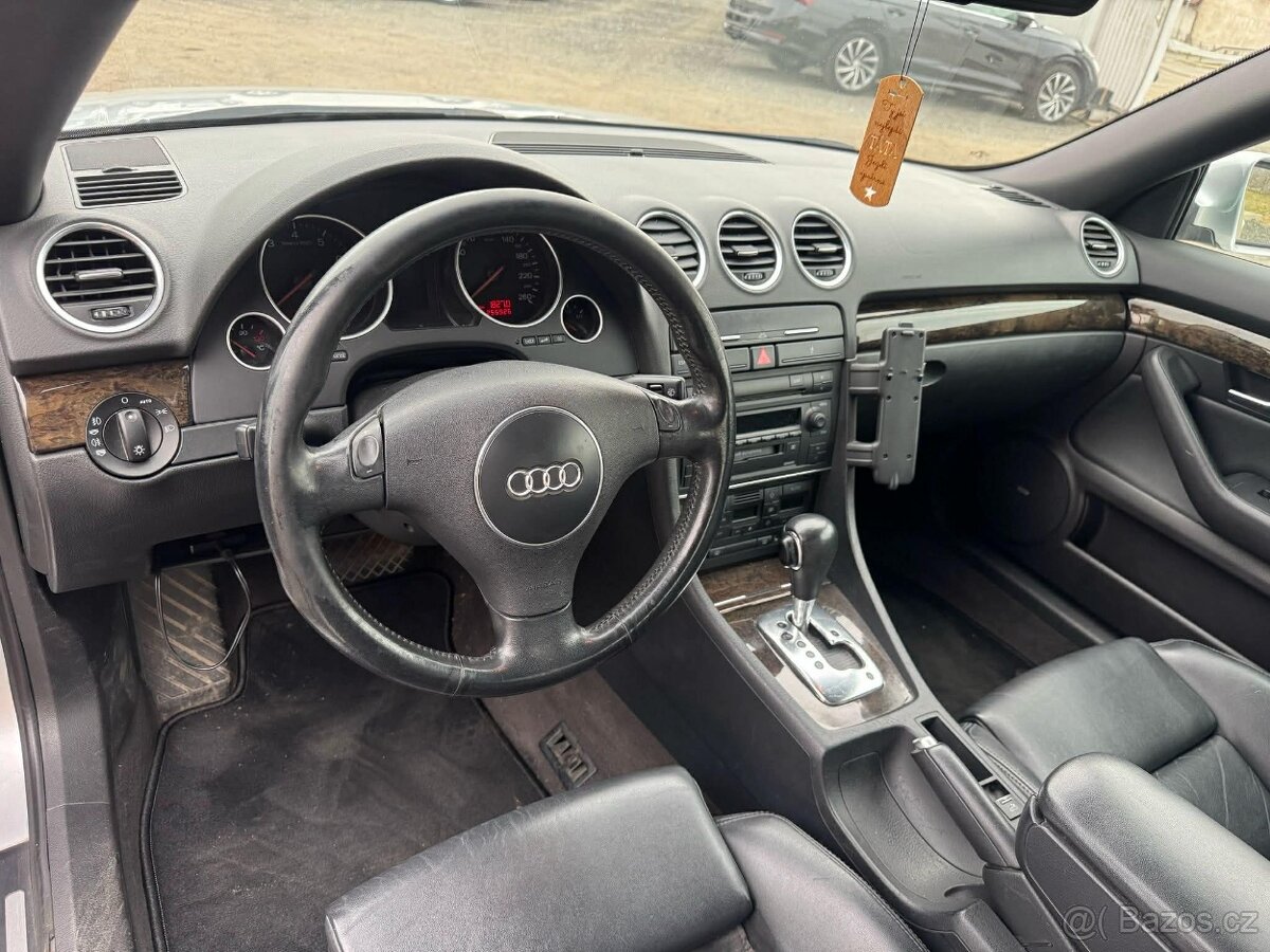 Audi a4 cabrio 2,4 V6 - 5