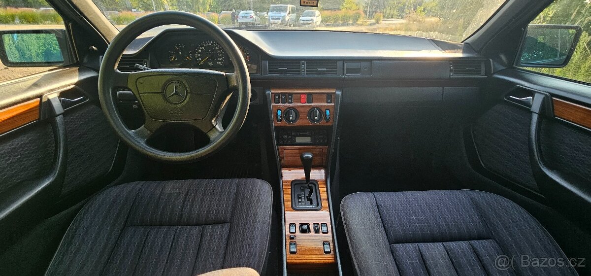 Mercedes-Benz w124 320TE - 5