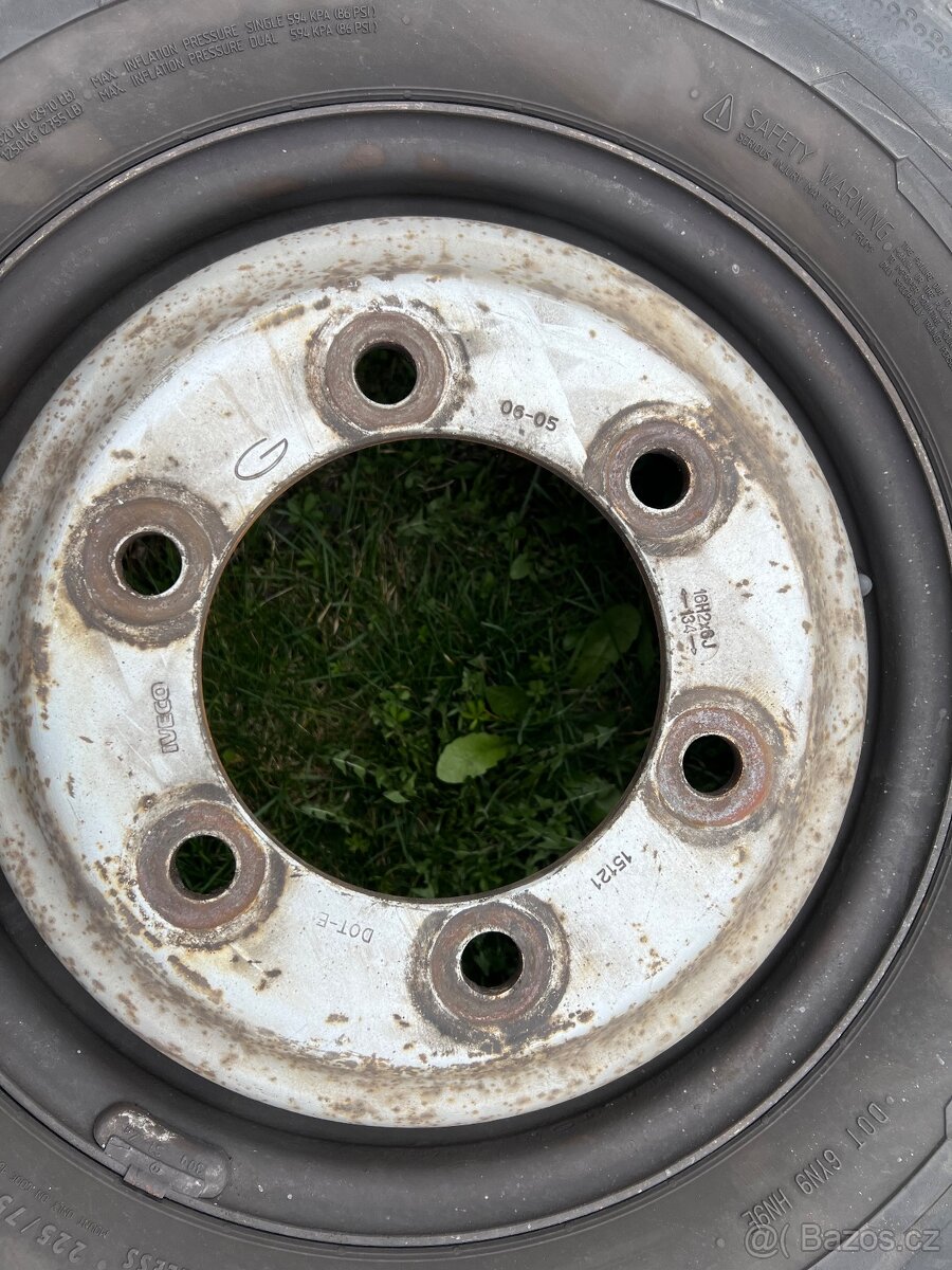 2x Kola 16” Iveco - 5