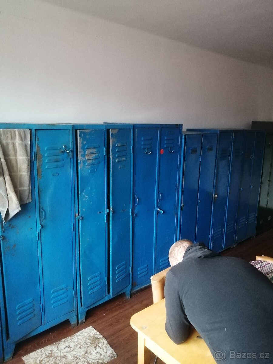 Šatní plechové skříně pro zaměstnance - 5