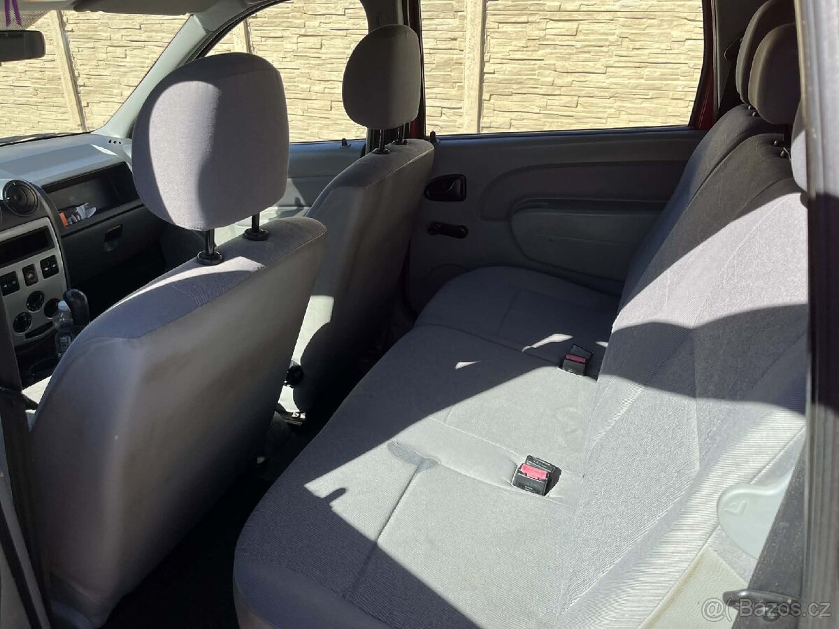 Dacia Logan combi mcv 1.4i - 5