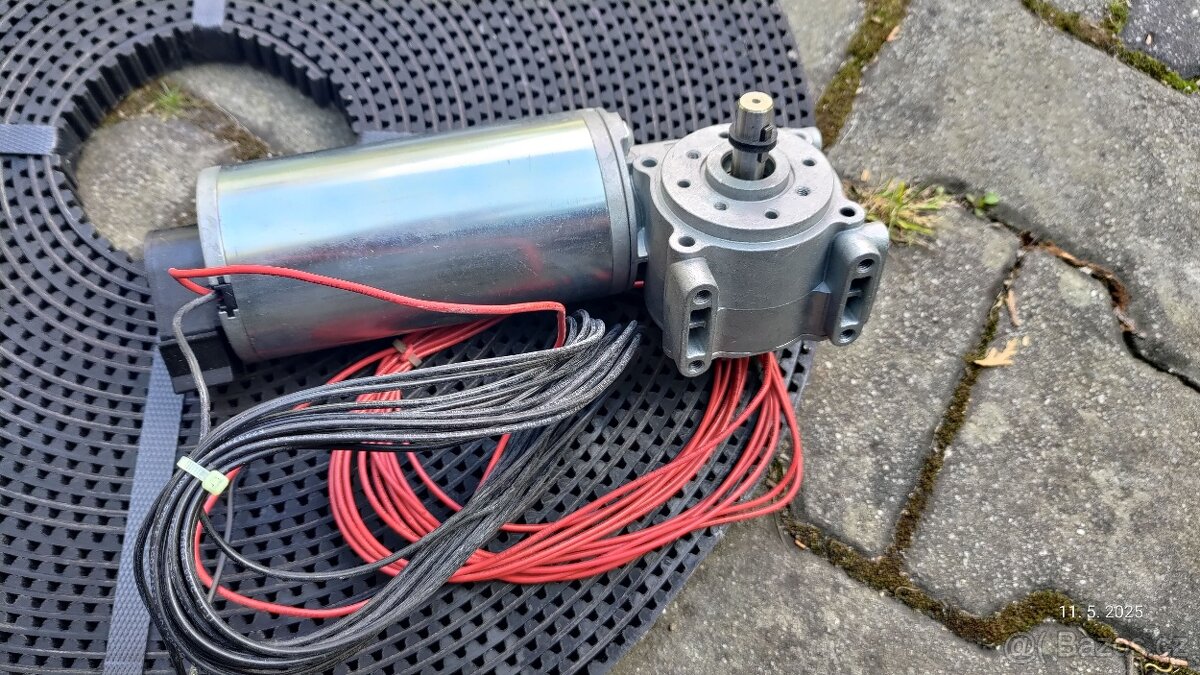 Elektromotor Dunkermotoren s příslušenstvím - 5