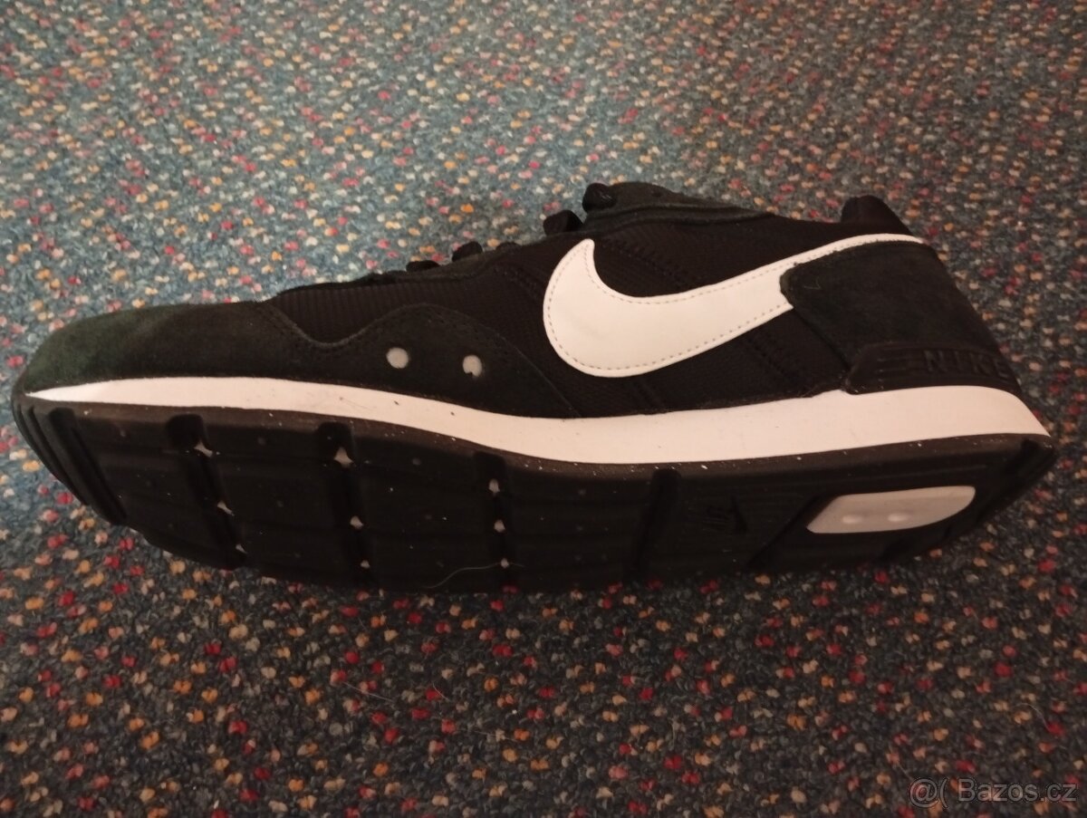 ORIGINÁLNÍ BOTY NIKE VENTURE RUNNER 44,5 - 5