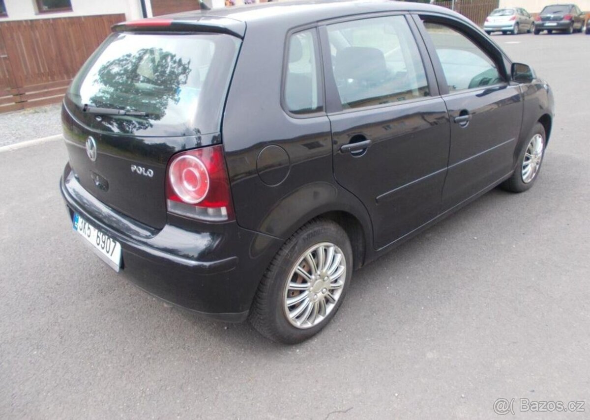 Volkswagen Polo 1,2 NOVÁ STK benzín manuál 40 kw - 5
