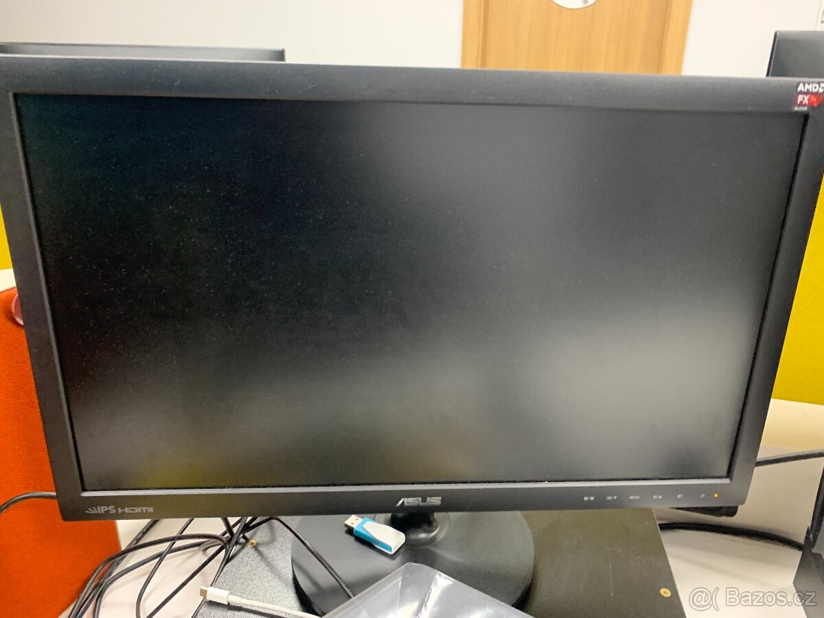 LCD monitor 21 / 22 palců x 6 - 5