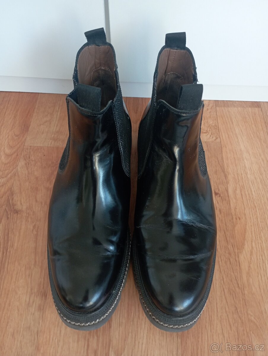 Kotníkové podzimní boty Pertini vel. 39 - 5
