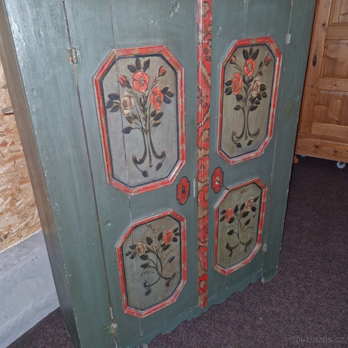 Starožitná skříň malovaná - 5