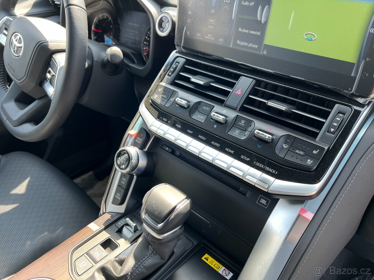 Toyota Land Cruiser 300 VXR, 3,5l twin turbo, EU specifikace