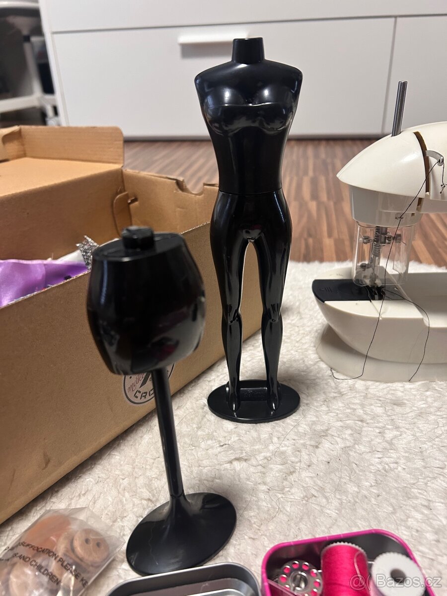 dětský šicí stroj s vybavením - 5