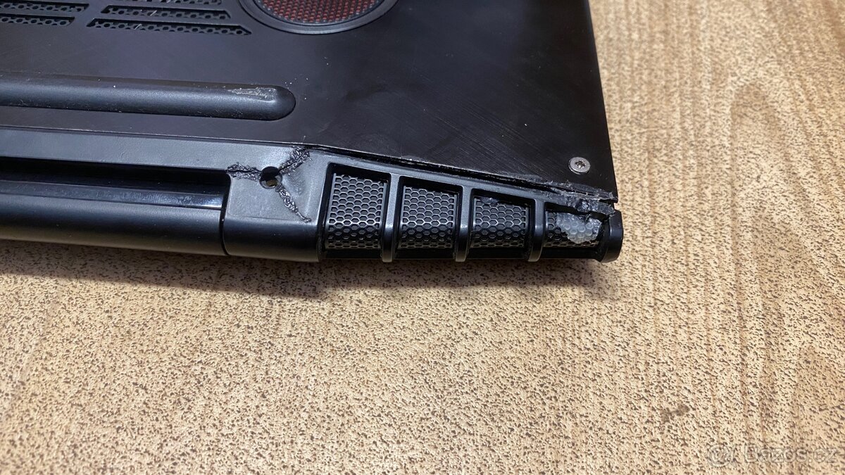 Herní Notebook Lenovo i7/8GB/860M - 5