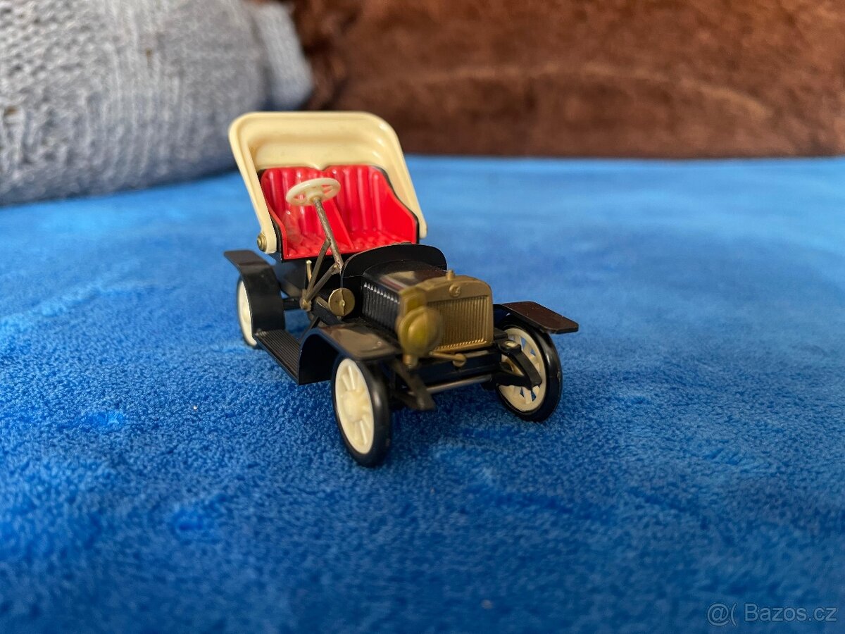 Tři retro autíčka - 5