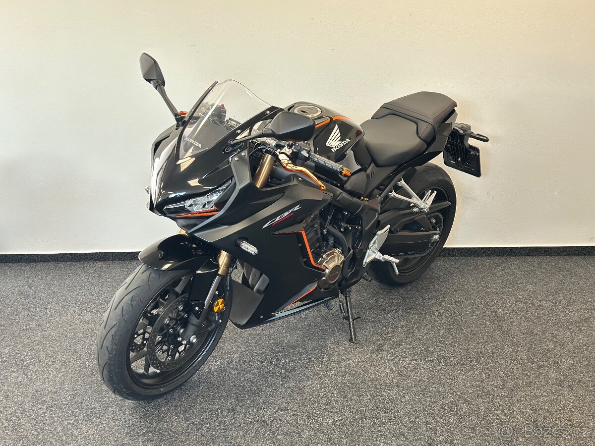 Honda CBR 650R - 5