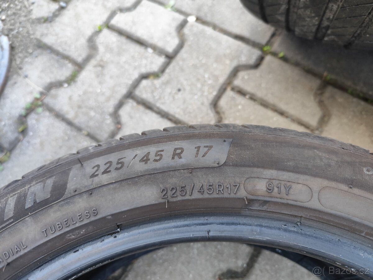 Letní pneu 225/45/17 - 5