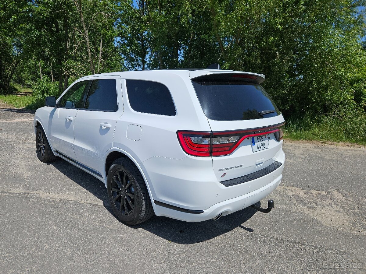 Dodge Durango 5 6 V8 Hemi r v 2021 novy model