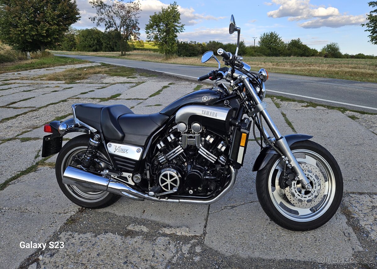 Yamaha V-MAX 1200 - 5