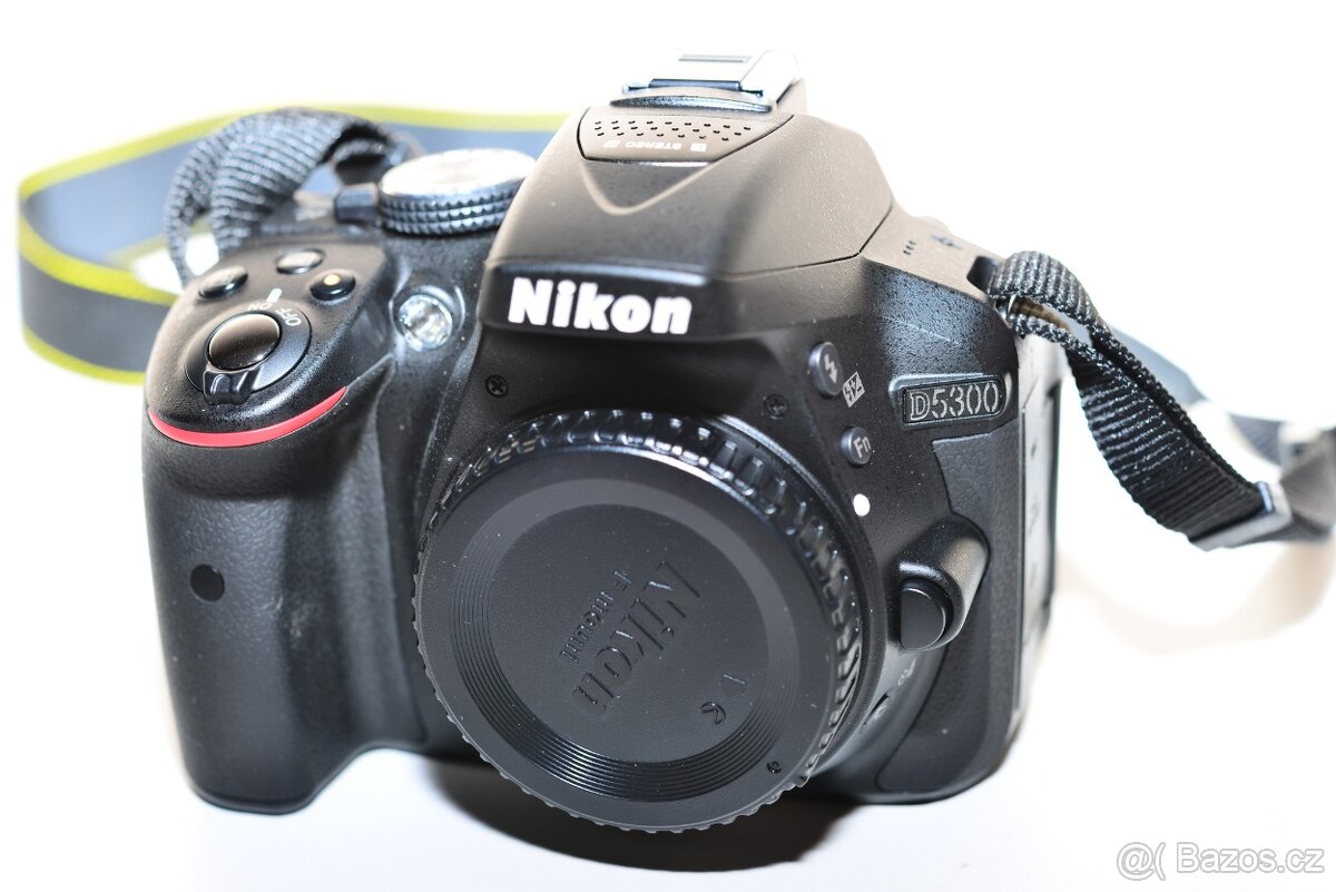 Nikon D5300 + příslušenství - 5
