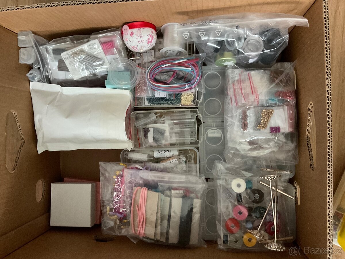 Koralky a material na tvorbu sperkov. - 5