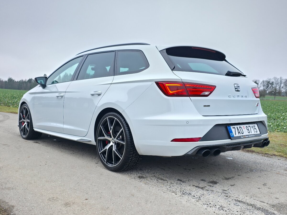 Leon Cupra ST 300 4Drive Carbon Edition - 5