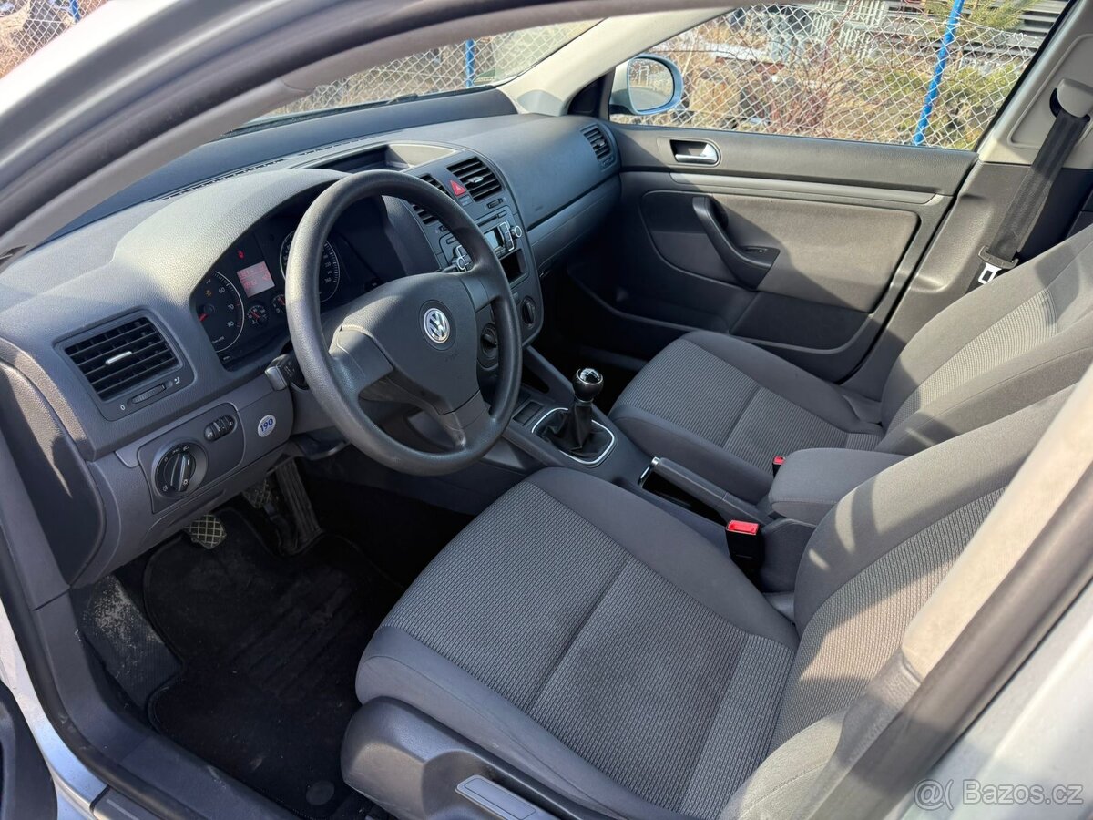 VW Golf 1,6 mpi - 5
