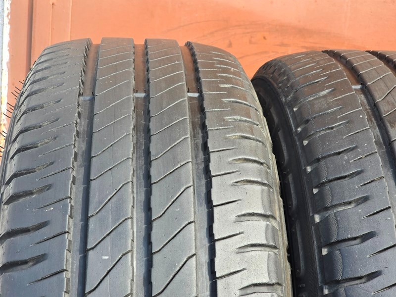 Letní Michelin 215/65/16C - 5