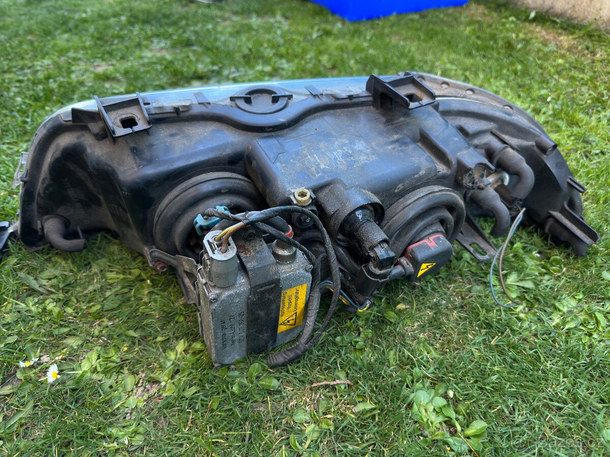 BMW E39 xenony - facelift - 5