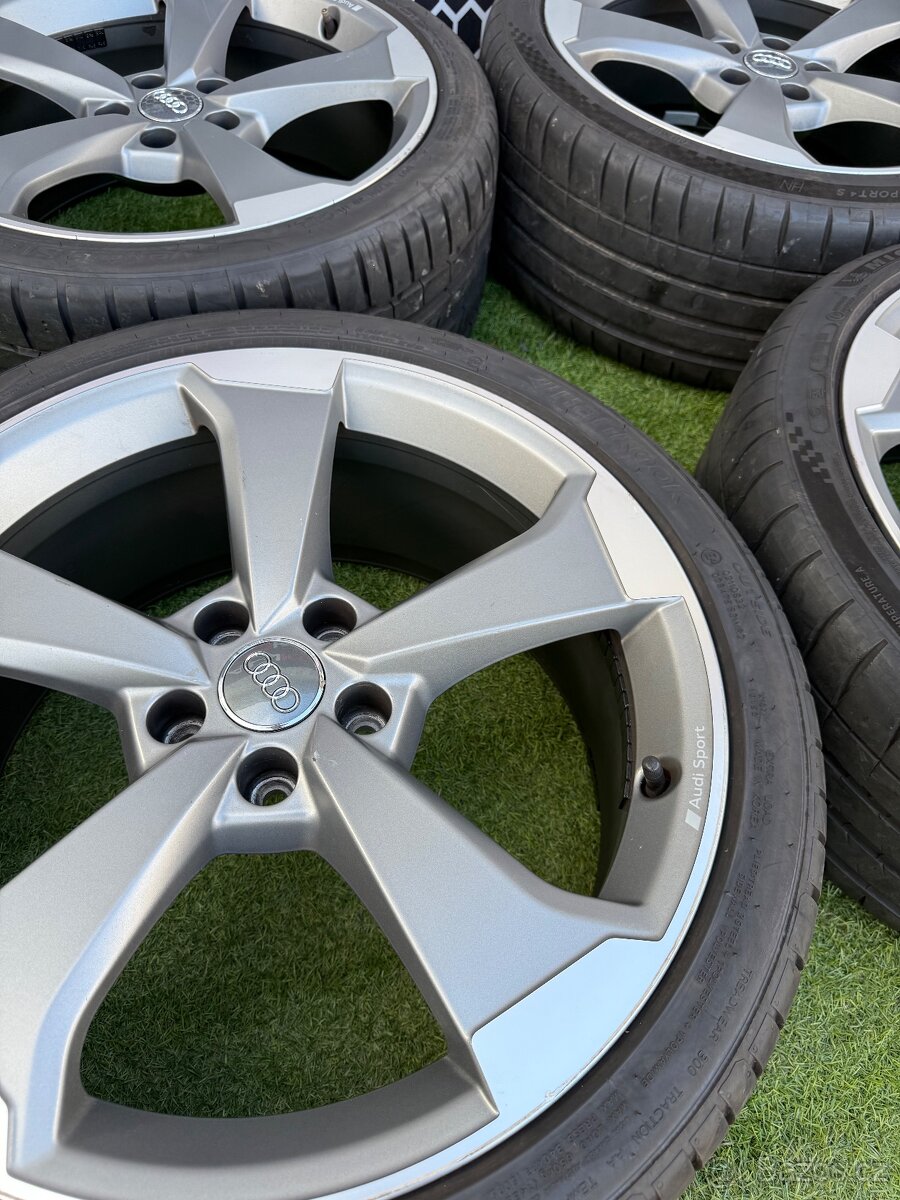 Audi A4 S4 B9 - AUDI ROTOR 245/35 R19 LETNÍ ORIGINÁLNÍ SADA - 5