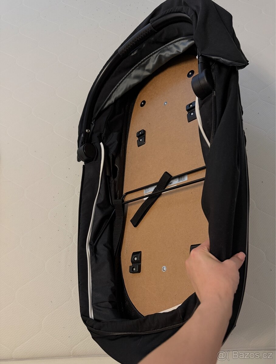 Prodám kočárek Cybex Priam (Deep Black) - 5