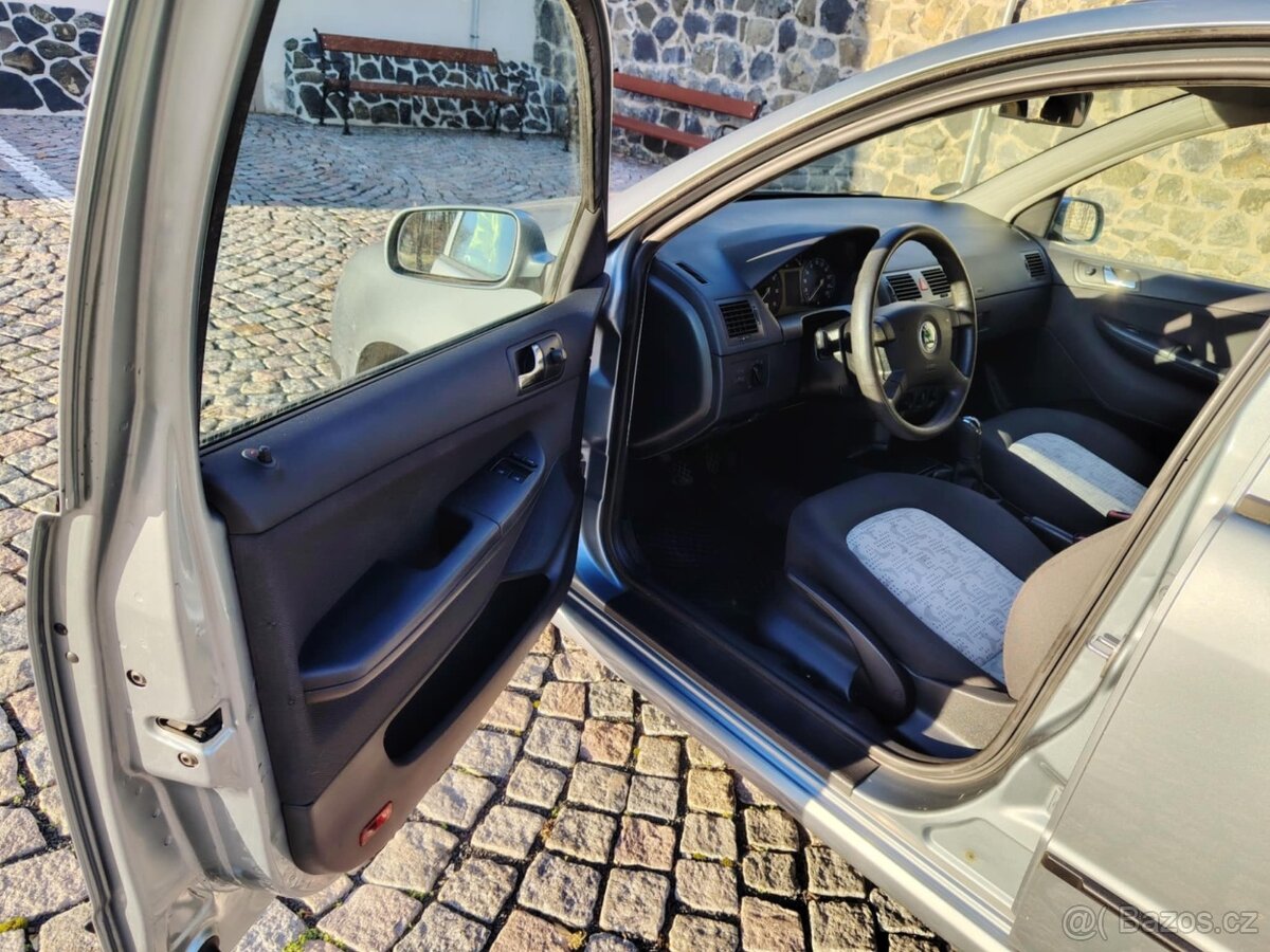 prodám Škodu Fabii kombi 1.4 16V 55kw ,r.v.2004 - 5