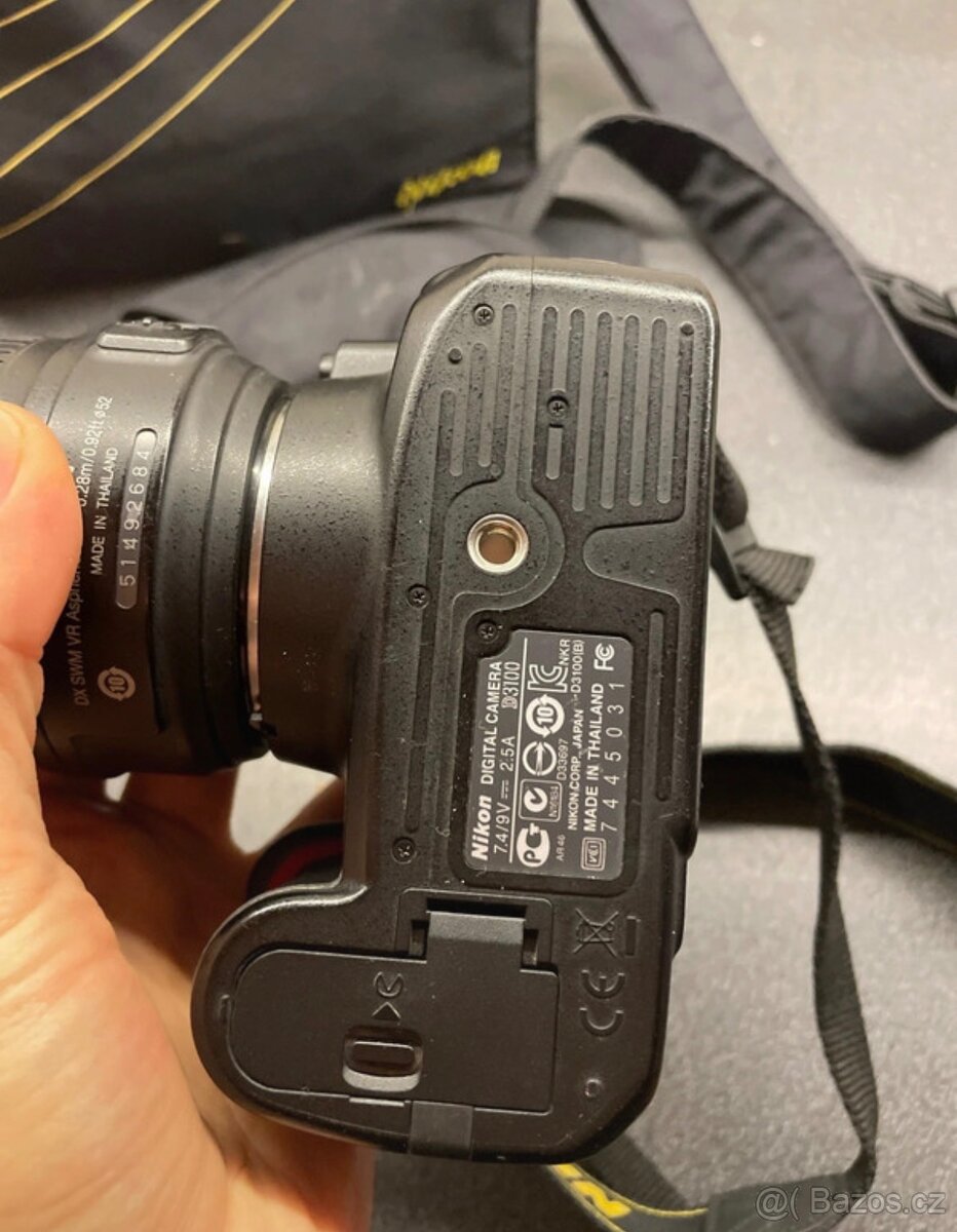 Nikon D3100 + 18-55mm + příslušenství - 5