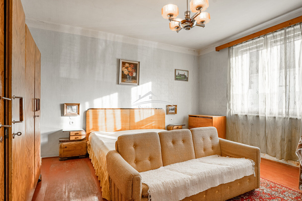 Prodej rodinného domu 3+1 Pardubice - 5