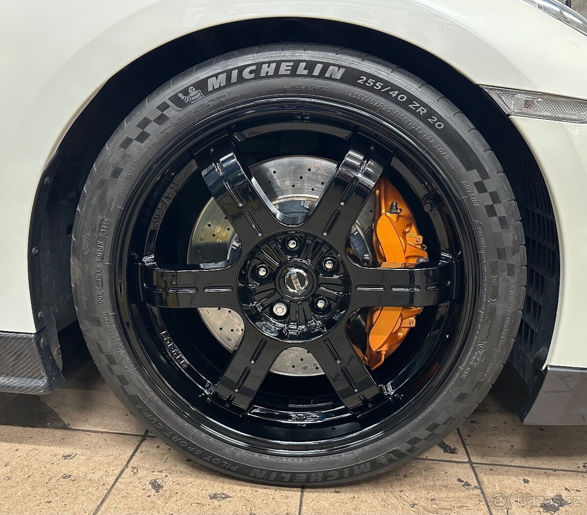 Nissan GT-R trackpack kola - 5