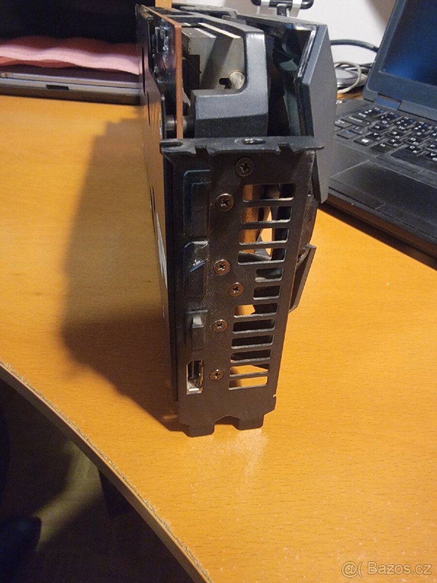 ASUS ROG Strix Gaming Radeon RX 5700 XT OC 8GB - 5