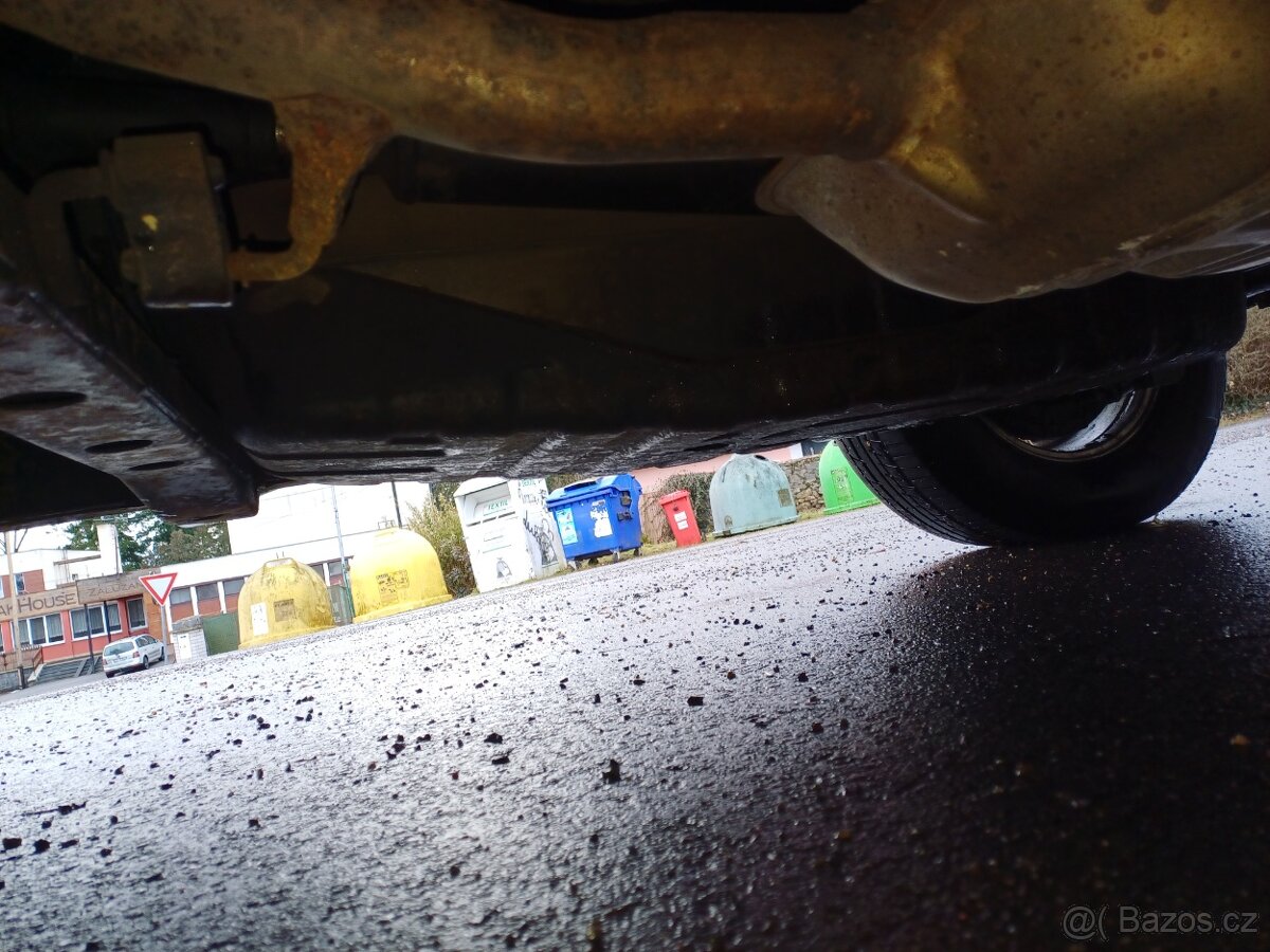 Automobil kia sorento 2.5 crdi - 5