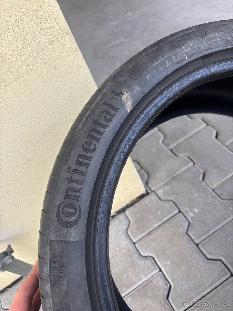 Continental 225/40/18 - 5