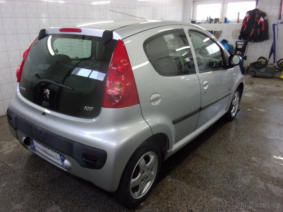 Peugeot 107 1,0 A/C - 5