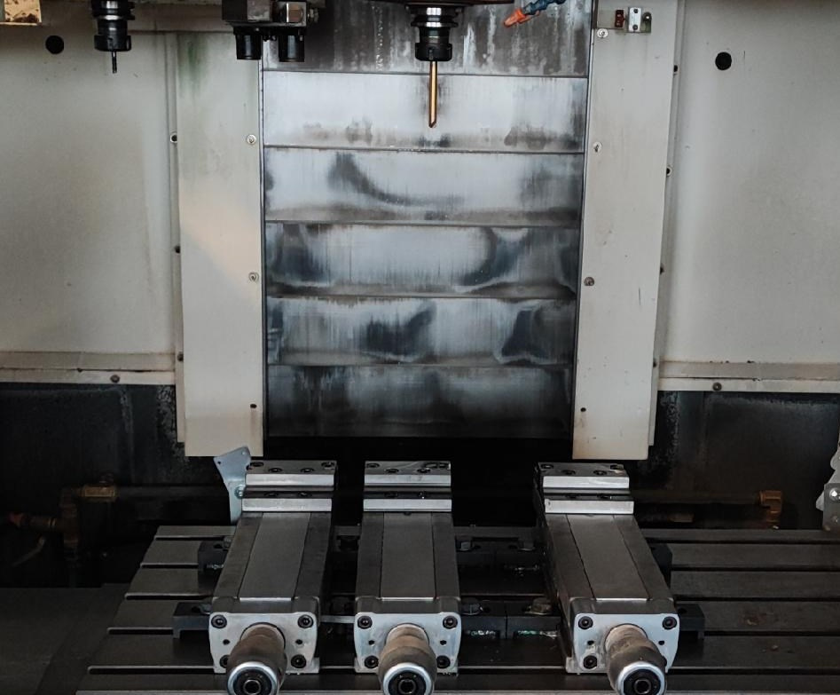 Obráběcí centra - vertikální F 500 - 5