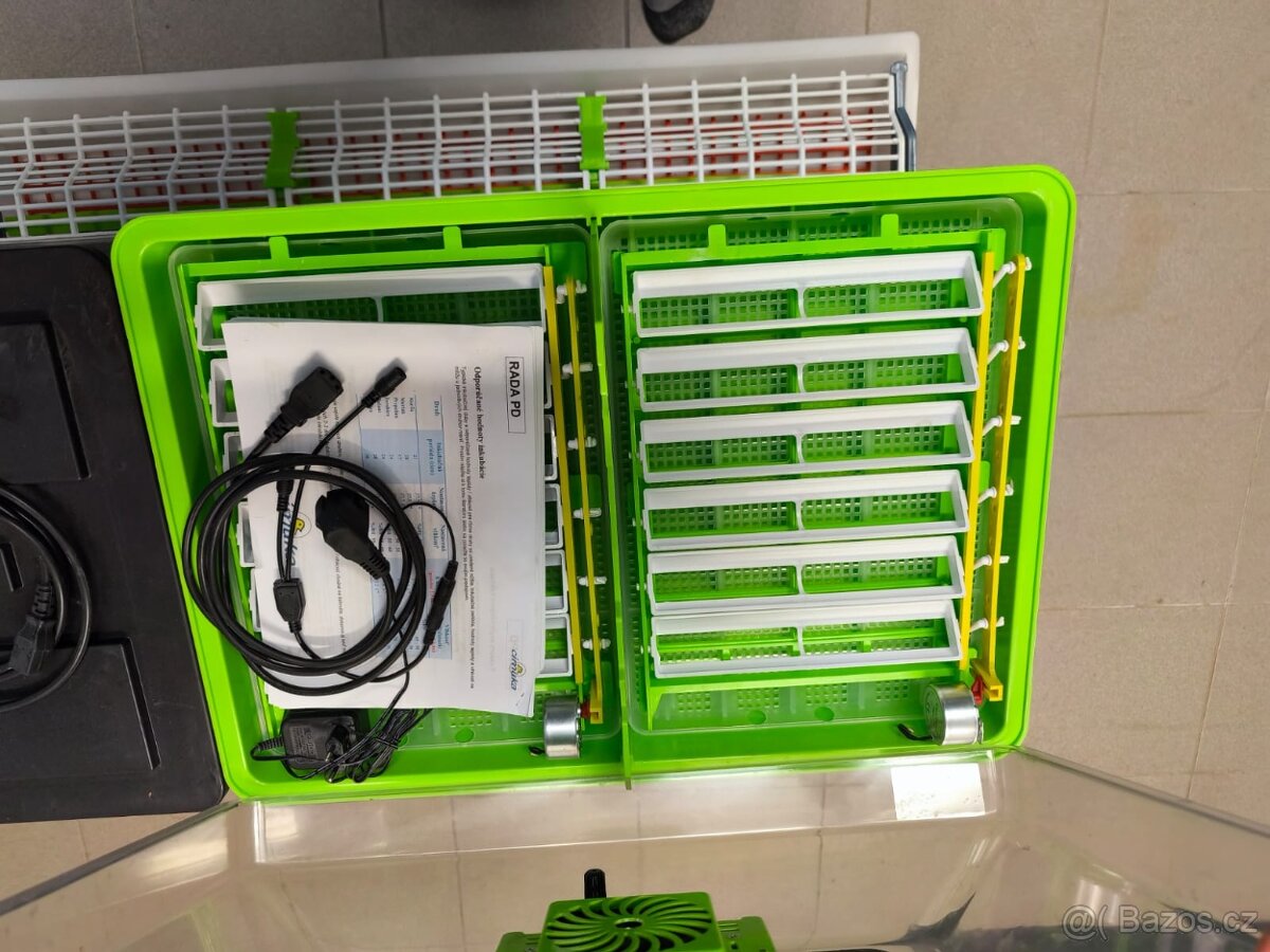 Komplet: automatická líheň na vejce a odchovna - 5